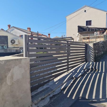 Sea And Sun Kantrida Apartment Рийека Екстериор снимка